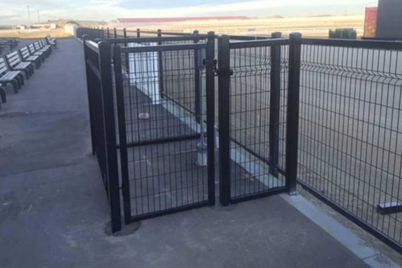 portillon-acier-industriel-grillage-gris-anthracite-pv2