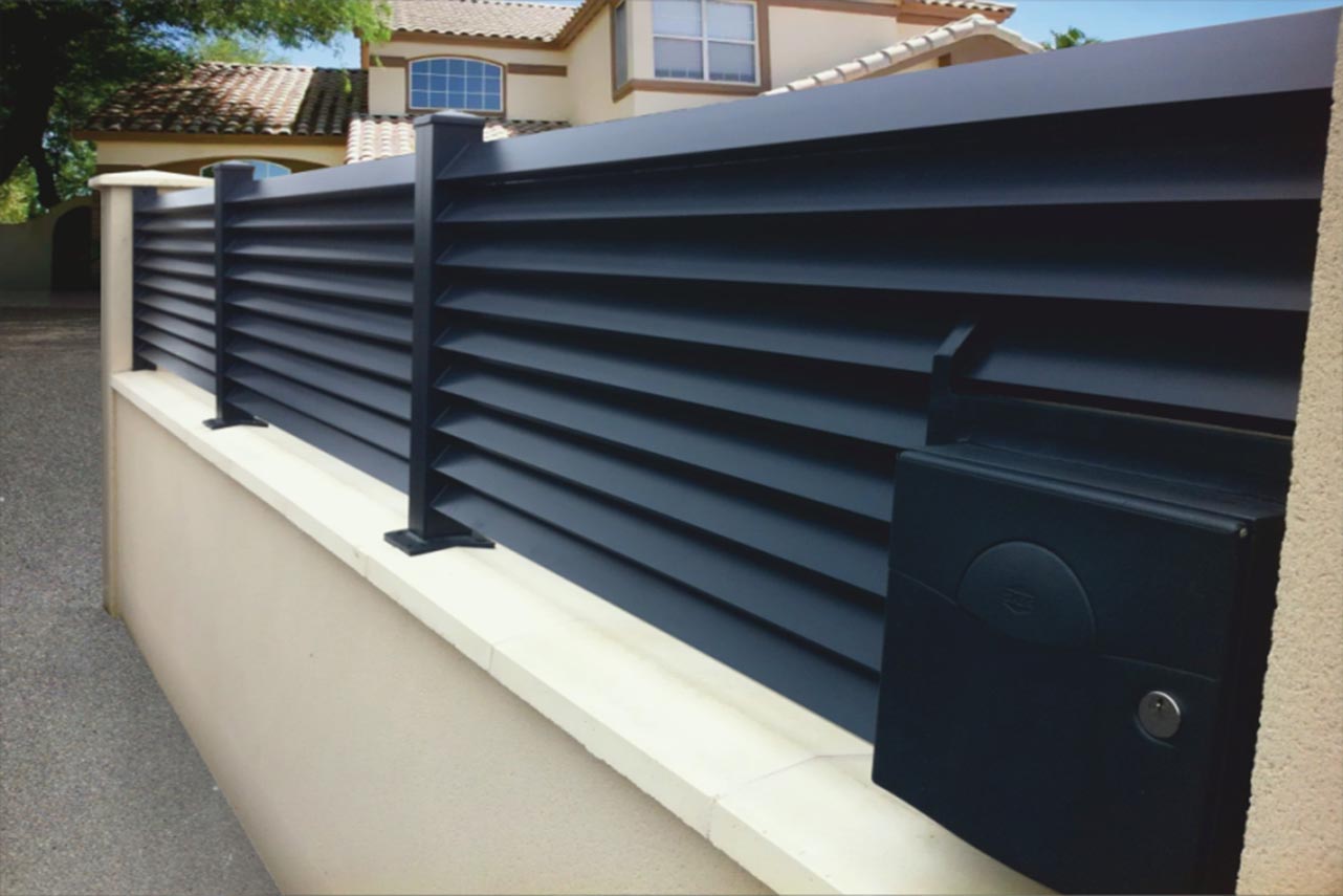 poteau-brise-vue-intermediaire-sur-platine-pv1