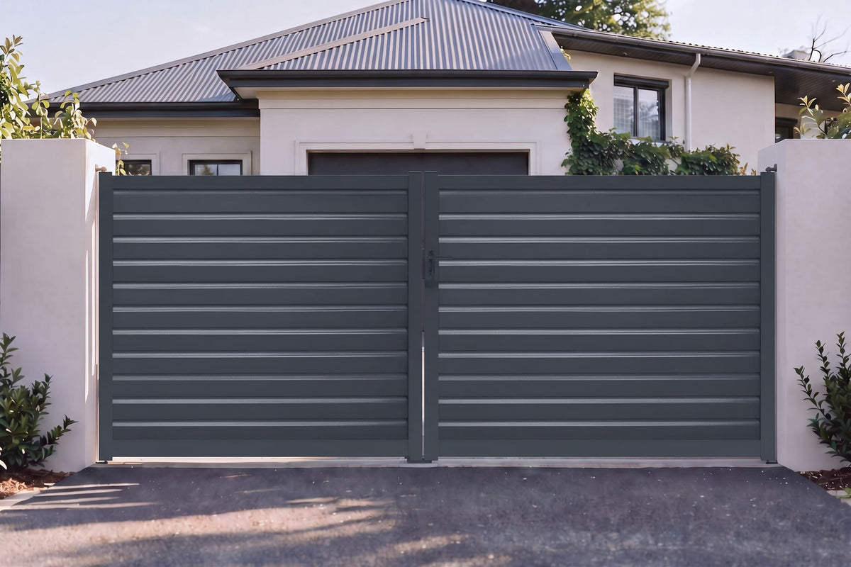 Portail battant persienne gris anthracite