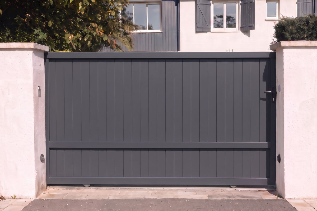 Portail coulissant traversant standard gris anthracite