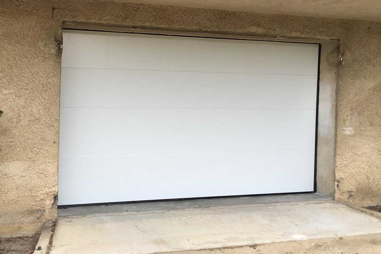 porte-sectionnelle-garage-levante-lisse-blanc-pur-9010-pv2