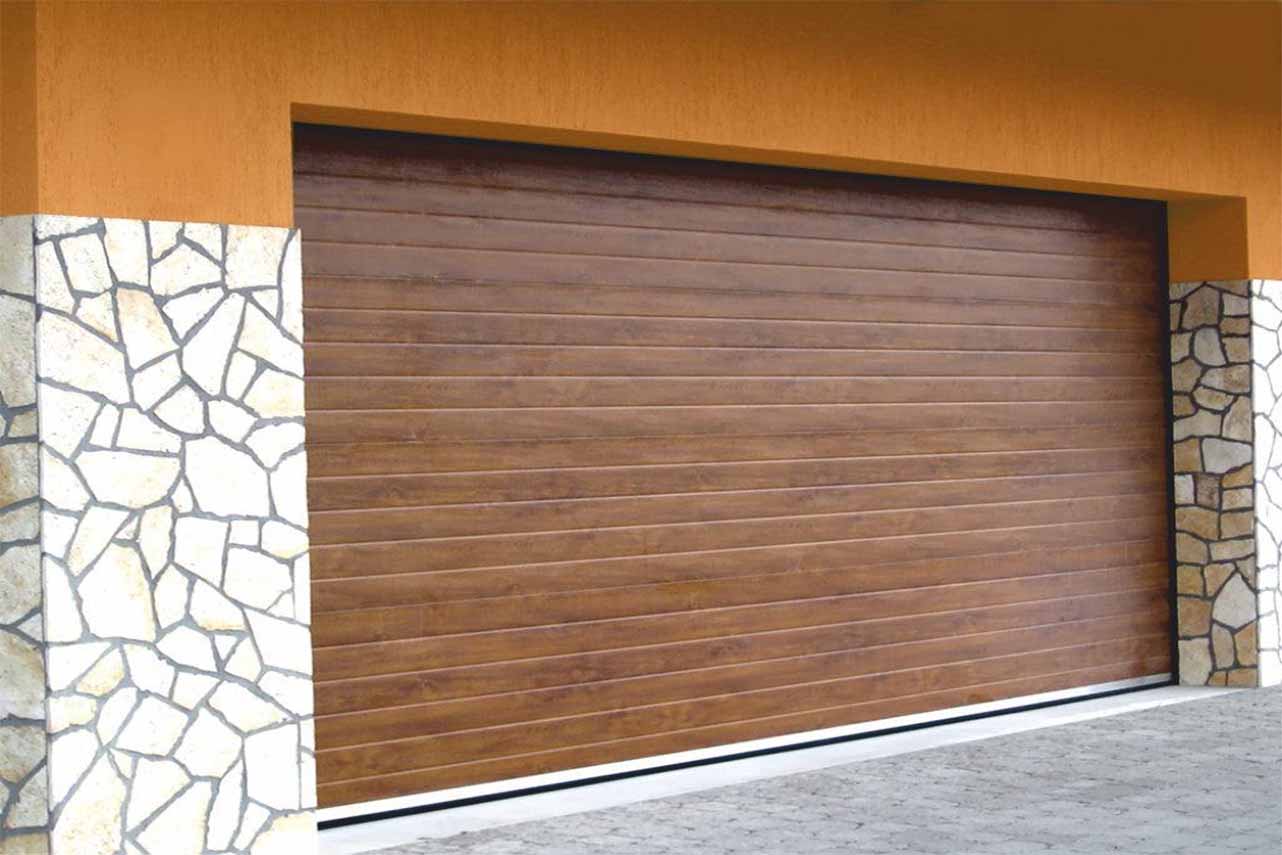 porte-sectionnelle-garage-levante-traditionnelle-imitation-bois-pv1